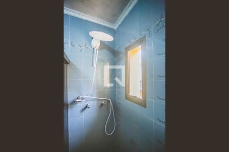 Casa à venda com 430m², 4 quartos e 5 vagas Casa à venda com 430m², 4 quartos e 5 vagasBanheiro Suíte