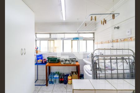 Apartamento à venda com 70m², 2 quartos e 1 vagaÁrea de Serviço