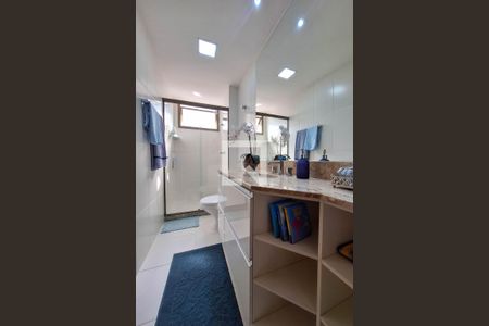 Apartamento à venda com 72m², 2 quartos e 1 vagaBanheiro Social