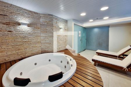 Apartamento à venda com 72m², 2 quartos e 1 vagaÁrea comum