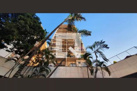 Apartamento à venda com 80m², 2 quartos e 1 vagaFachada