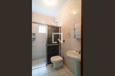 Casa para alugar com 100m², 2 quartos e 2 vagasBanheiro