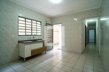Casa para alugar com 100m², 2 quartos e 2 vagasCozinha