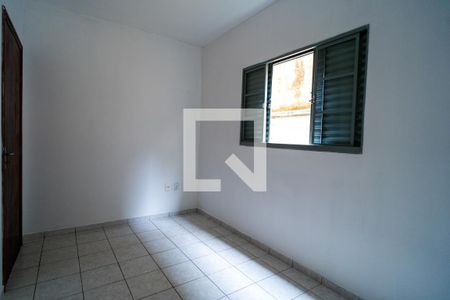 Casa para alugar com 100m², 2 quartos e 2 vagasQuarto