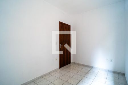 Casa para alugar com 100m², 2 quartos e 2 vagasQuarto