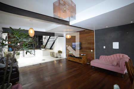 Sala de casa à venda com 3 quartos, 140m² em Vila Mariana, São Paulo