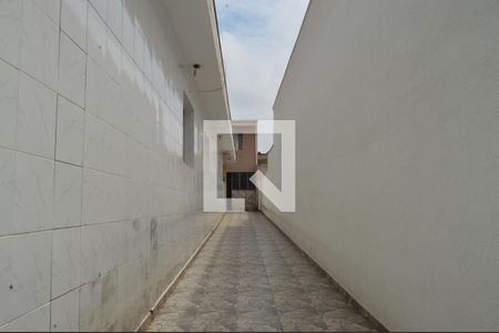 Casa à venda com 300m², 2 quartos e 4 vagasCorredor