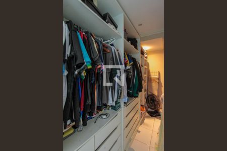 Casa de condomínio à venda com 360m², 7 quartos e 2 vagasCloset Quarto 4 suíte