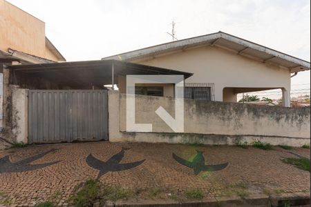 Casa à venda com 123456m², 3 quartos e 1 vagaFachada