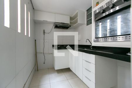 Apartamento à venda com 38m², 2 quartos e 1 vaga Apartamento à venda com 38m², 2 quartos e 1 vagaCozinha - Armários