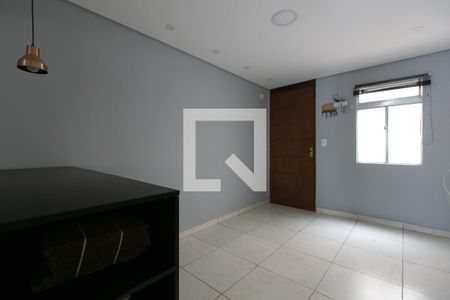 Sala de apartamento à venda com 2 quartos, 38m² em Conjunto Residencial José Bonifácio, São Paulo