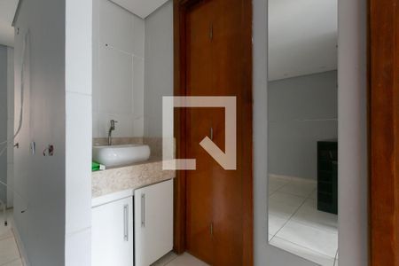 Apartamento à venda com 38m², 2 quartos e 1 vaga Apartamento à venda com 38m², 2 quartos e 1 vagaBanheiro - Lavatório