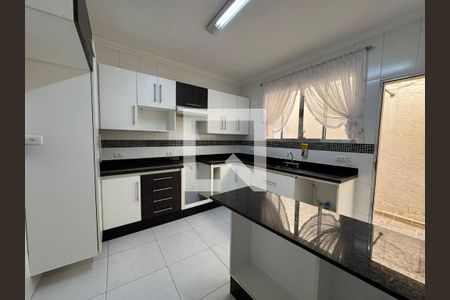 Casa à venda com 5 quartos, 149m² em Vila Santa Virginia, São Paulo