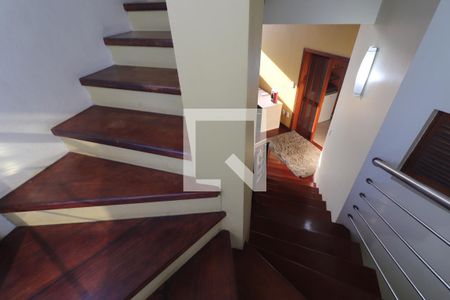 Casa à venda com 572m², 4 quartos e 3 vagasEscada