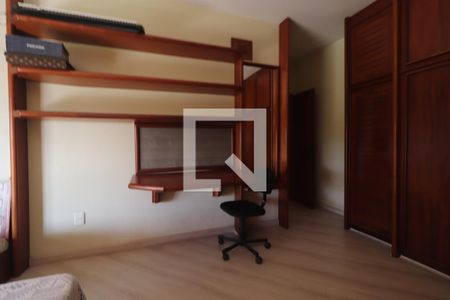 Casa à venda com 572m², 4 quartos e 3 vagasQuarto 01