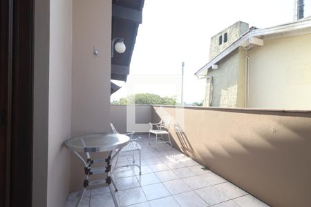 Casa à venda com 572m², 4 quartos e 3 vagasSacada Quarto 02 e 03