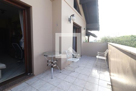 Casa à venda com 572m², 4 quartos e 3 vagasSacada Quarto 02 e 03