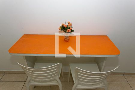 Cozinha - Mesa e Cadeiras de kitnet/studio para alugar com 1 quarto, 22m² em Vila Prudente, São Paulo