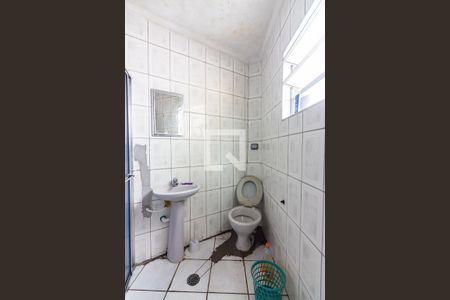 Casa para alugar com 200m², 2 quartos e 1 vaga Casa para alugar com 200m², 2 quartos e 1 vagaBanheiro