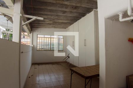 Casa à venda com 150m², 3 quartos e 2 vagas Casa à venda com 150m², 3 quartos e 2 vagasÁrea de Serviço