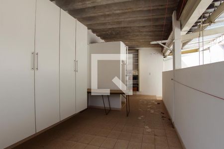 Casa à venda com 150m², 3 quartos e 2 vagas Casa à venda com 150m², 3 quartos e 2 vagasÁrea de Serviço