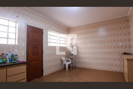 Casa à venda com 150m², 3 quartos e 2 vagas Casa à venda com 150m², 3 quartos e 2 vagasCozinha