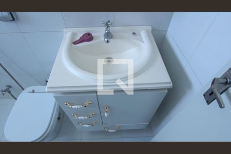 Casa à venda com 150m², 3 quartos e 2 vagas Casa à venda com 150m², 3 quartos e 2 vagasBanheiro 1