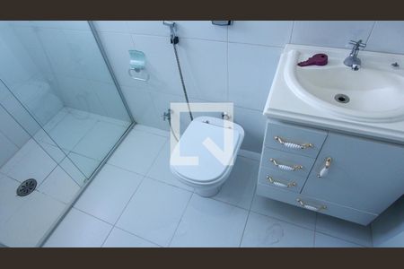 Casa à venda com 150m², 3 quartos e 2 vagas Casa à venda com 150m², 3 quartos e 2 vagasBanheiro 1