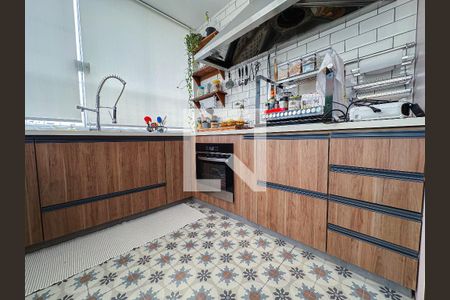 Apartamento à venda com 126m², 3 quartos e 2 vagas Apartamento à venda com 126m², 3 quartos e 2 vagasCozinha