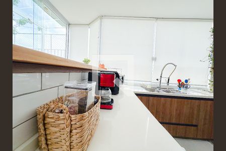 Apartamento à venda com 126m², 3 quartos e 2 vagas Apartamento à venda com 126m², 3 quartos e 2 vagasCozinha