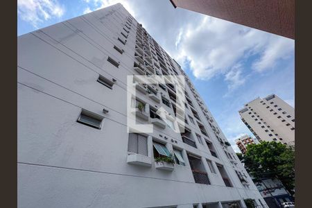Apartamento à venda com 126m², 3 quartos e 2 vagas Apartamento à venda com 126m², 3 quartos e 2 vagasFachada