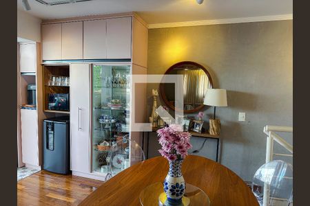 Apartamento à venda com 126m², 3 quartos e 2 vagas Apartamento à venda com 126m², 3 quartos e 2 vagasSala