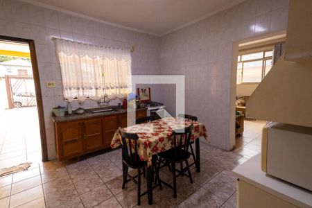 Casa à venda com 184m², 5 quartos e 4 vagasCozinha