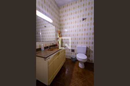 Casa à venda com 184m², 5 quartos e 4 vagasBanheiro