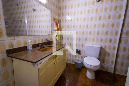 Casa à venda com 184m², 5 quartos e 4 vagasBanheiro