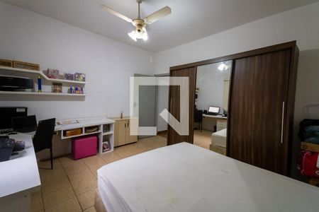 Casa à venda com 184m², 5 quartos e 4 vagasQuarto 3