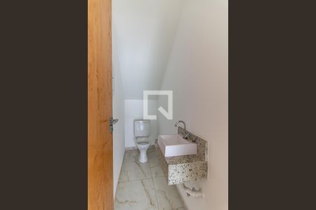 Casa à venda com 126m², 3 quartos e 2 vagas Casa à venda com 126m², 3 quartos e 2 vagasLavabo