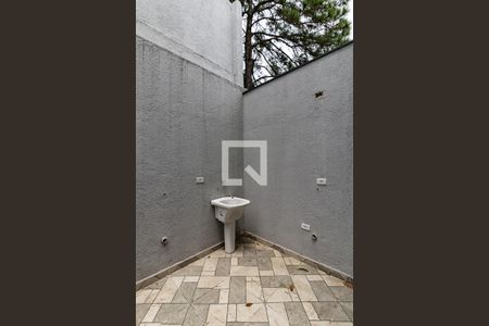 Casa à venda com 126m², 3 quartos e 2 vagas Casa à venda com 126m², 3 quartos e 2 vagasLavanderia