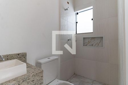 Casa à venda com 126m², 3 quartos e 2 vagas Casa à venda com 126m², 3 quartos e 2 vagasBanheiro Social