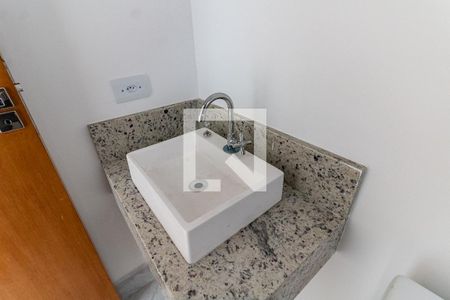 Casa à venda com 126m², 3 quartos e 2 vagas Casa à venda com 126m², 3 quartos e 2 vagasBanheiro Social