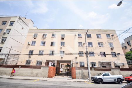 Apartamento para alugar com 45m², 2 quartos e 1 vaga Apartamento para alugar com 45m², 2 quartos e 1 vagaFachada
