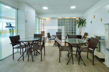 Apartamento para alugar com 83m², 2 quartos e 2 vagasÁrea comum - Piscina