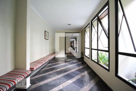 Apartamento para alugar com 110m², 3 quartos e 2 vagasHall social