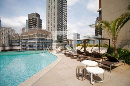 Studio para alugar com 25m², 1 quarto e sem vaga Studio para alugar com 25m², 1 quarto e sem vagaÁrea Comum - Piscina