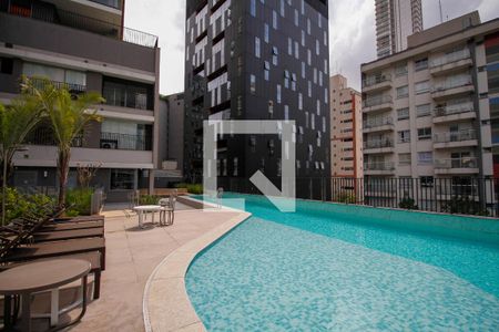 Studio para alugar com 25m², 1 quarto e sem vaga Studio para alugar com 25m², 1 quarto e sem vagaÁrea Comum - Piscina