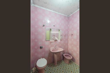 Casa à venda com 230m², 3 quartos e 2 vagasBanheiro 2