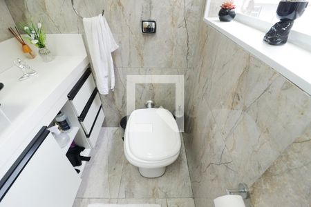 Casa à venda com 300m², 3 quartos e 3 vagasBanheiro da Suíte