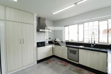 Casa à venda com 300m², 3 quartos e 3 vagasCozinha