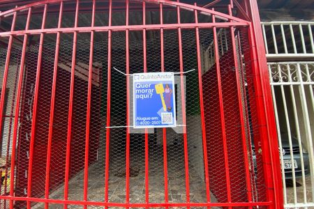 Casa para alugar com 65m², 2 quartos e 1 vagaPlaca