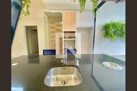 Casa de condomínio à venda com 210m², 3 quartos e 4 vagasFoto 01